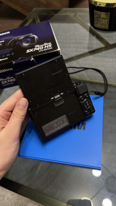 Canon PowerShot SX740