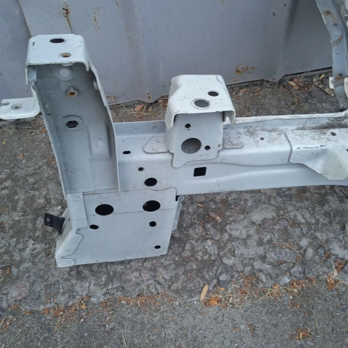 Ланжерон nissan liaf