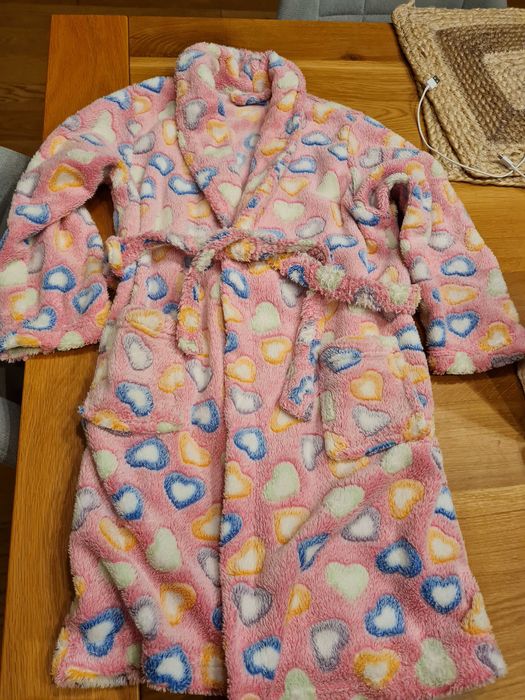 Szlafrok dziecięcy 9-10 lat różowy w serduszka