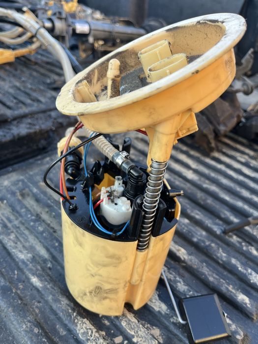 Pompa pompka paliwa bmw e87 e81 e82 e88 e90 e91 e92 w baku diesel