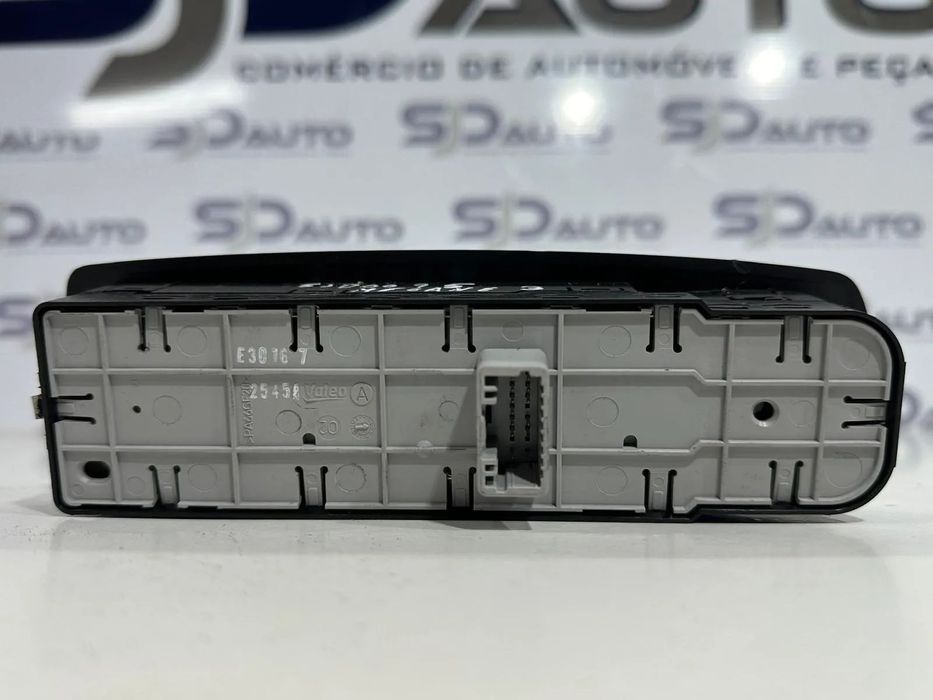 Interruptor Vidros Frente Esquerdo - Renault Megane III (2013)