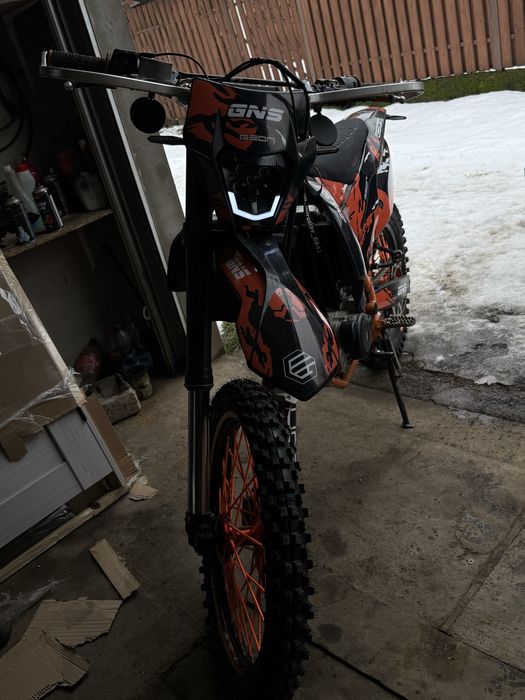 Цікавить обмін на уові лайт кт-300 2024 года випуску бажоно ідеальоног