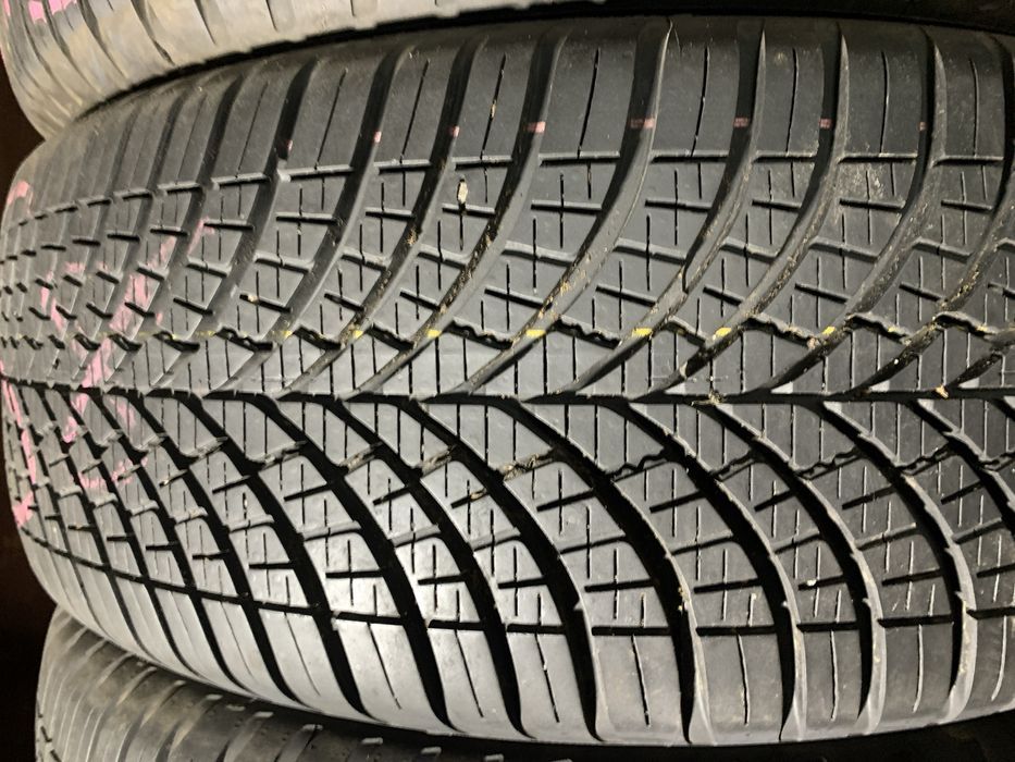 шини б/у всесезонні 185/60 15 Goodyaer vector Gen 3
