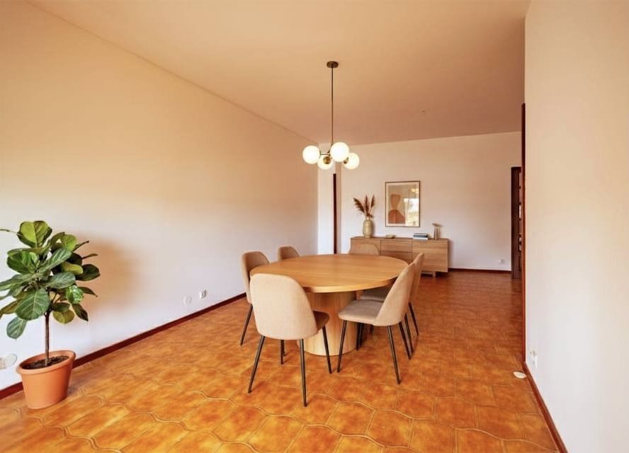 Apartamento T4 nas Antas - Praça Velasquez