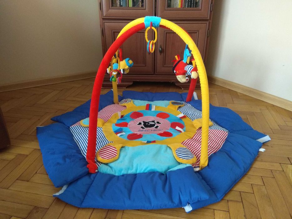 Mata do zabawy z funkcją kojca canpol babies piraci