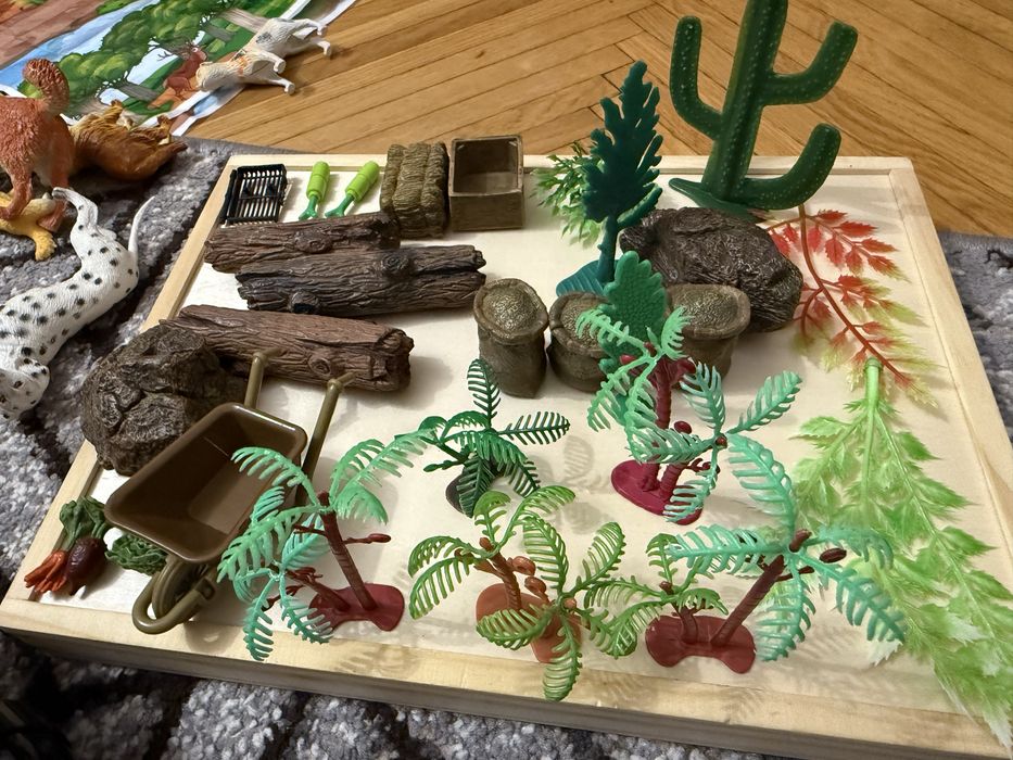 Дитячі іграшки,звірятка,фігурки тварин