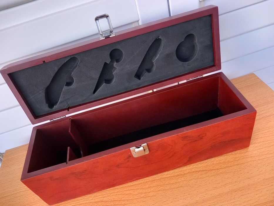 Caixa de madeira para garrafa