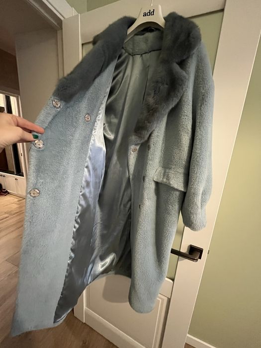 Пальто демісезонне з коміром із норки