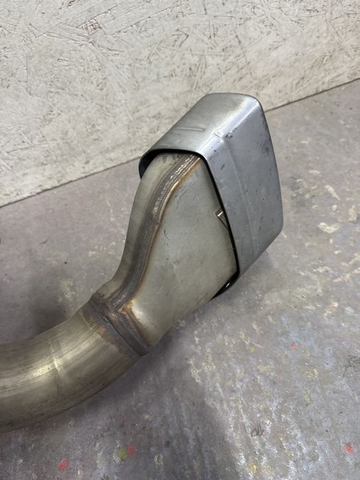 Вихлопна система Банка Выхлоп насадки BMW G32 640 B58 X-Drive Разборка