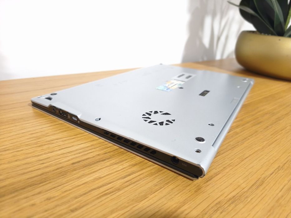 Portátil Fujitsu, 14 polegadas, Core i7, 8gb, disco 220gb, garantia