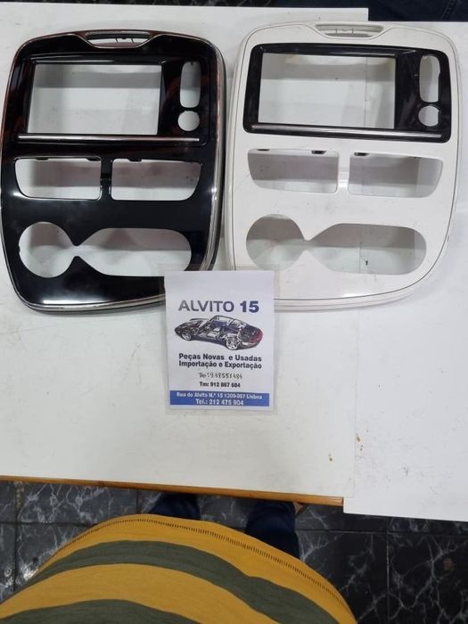 moldura central Renault Zoe 2015 (só branca )