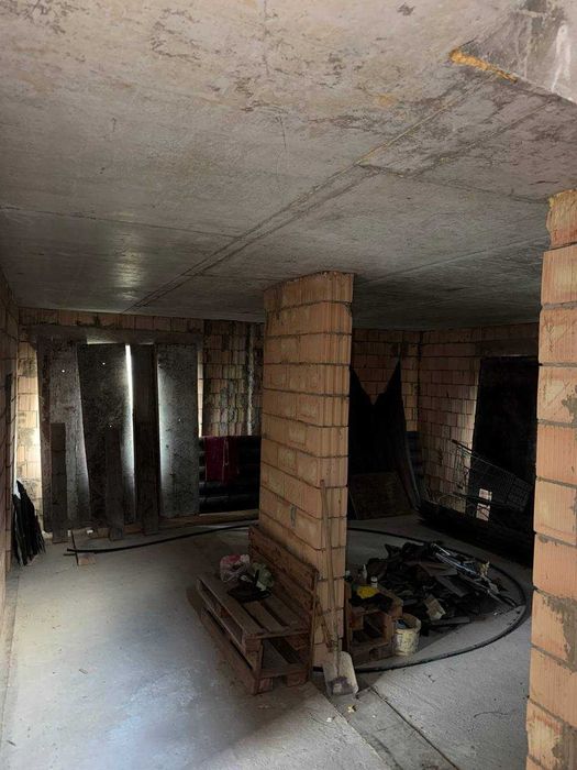 Будинок у Макарові | 212 м² | 15 соток | Під завершення |