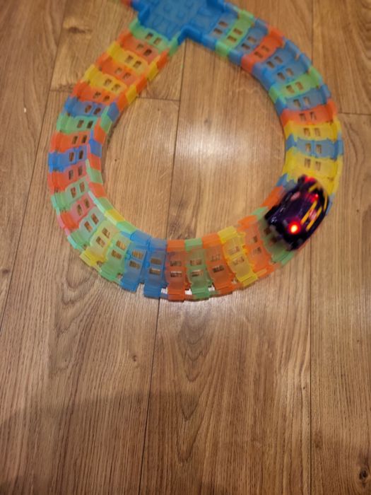 Auto świecący tor. Sprzedam auto świecące