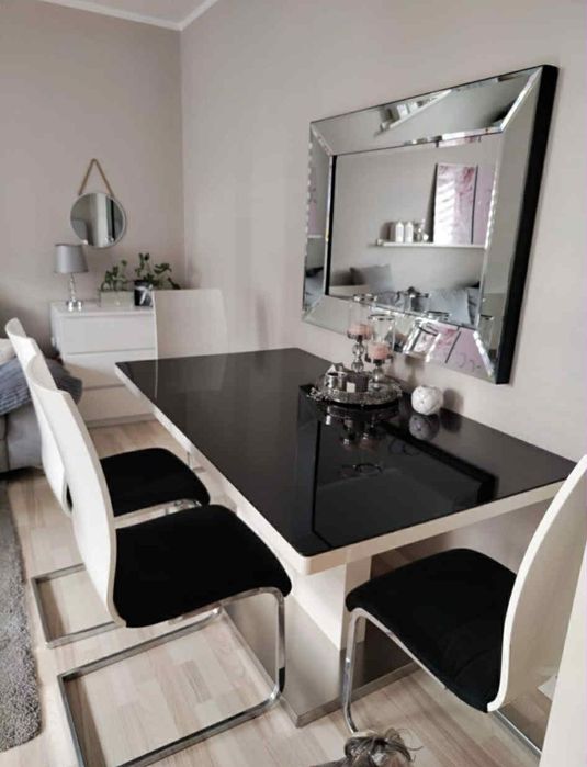 Stół szklany blat z krzesłami Glamour