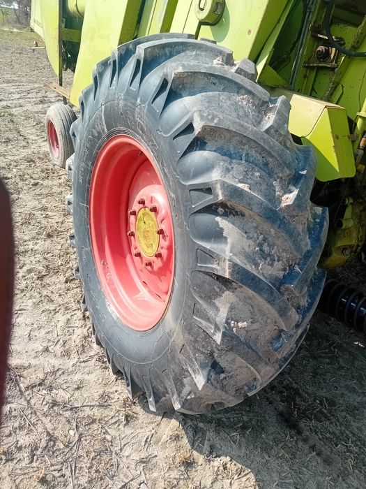 Kolo opona 18.4 r 26 claas mercator  bizon new holland john derre deut
