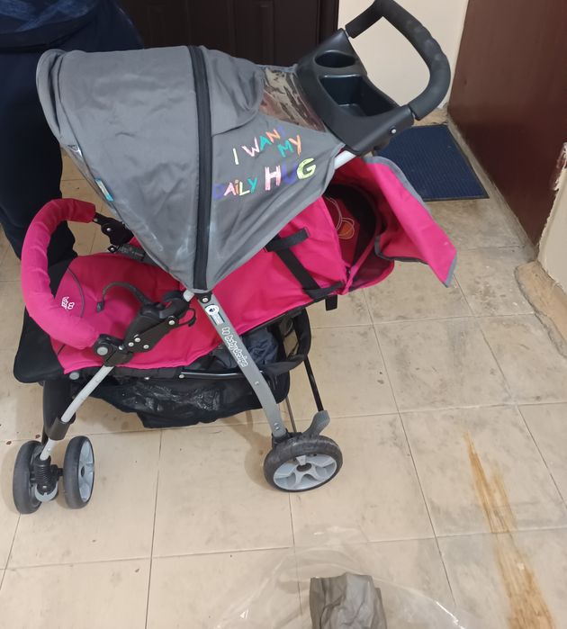 Дитяча прогулочна коляска