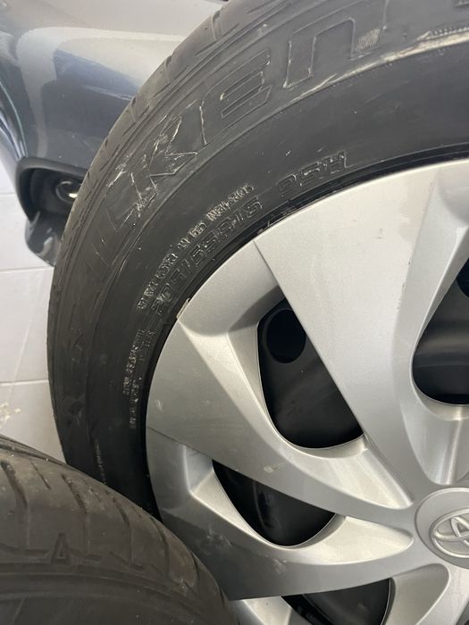 Jantes ferro e pneus retiradas de toyota yaris cross