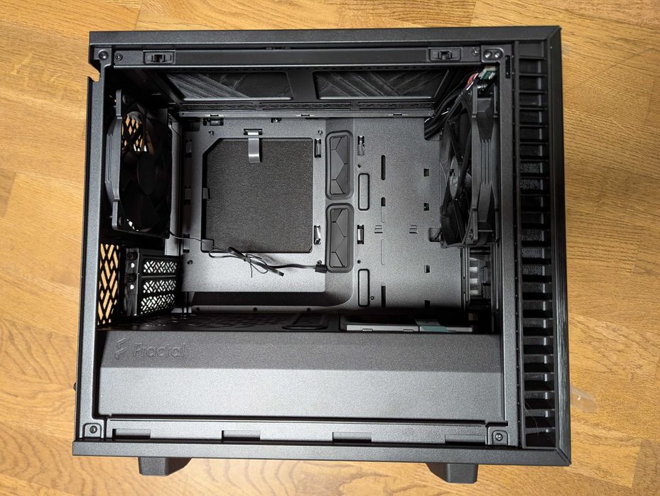 Fractal Design 7 Nano (mini-ITX, чорний, скло - Black TG Light)