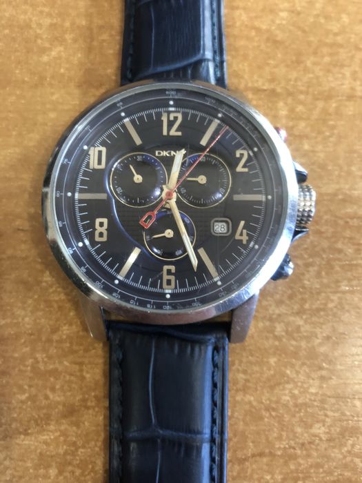 Продам часы DKNY NY1373