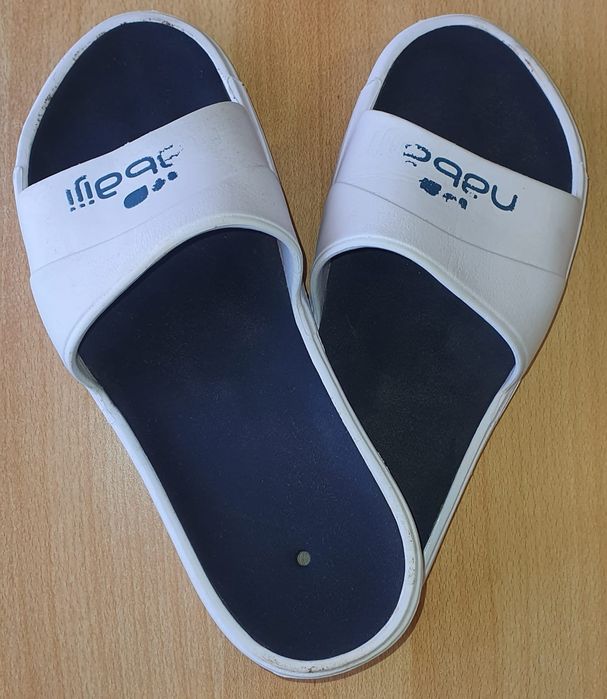 Chinelos para ambiente de piscina - Par 40