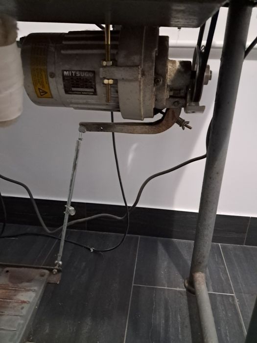 Maszyna do szycia MINERVA