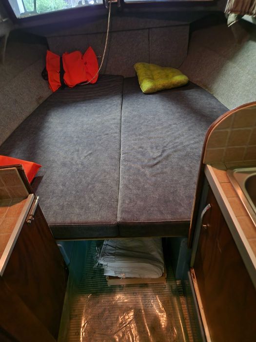 sprzedam jacht motorowy