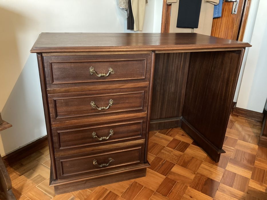 Secretária vintage clássica