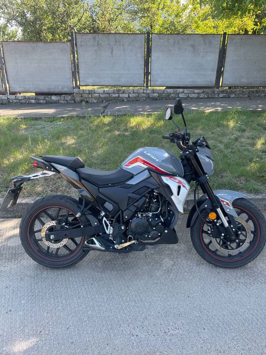 Мотоцикл Lifan SR220