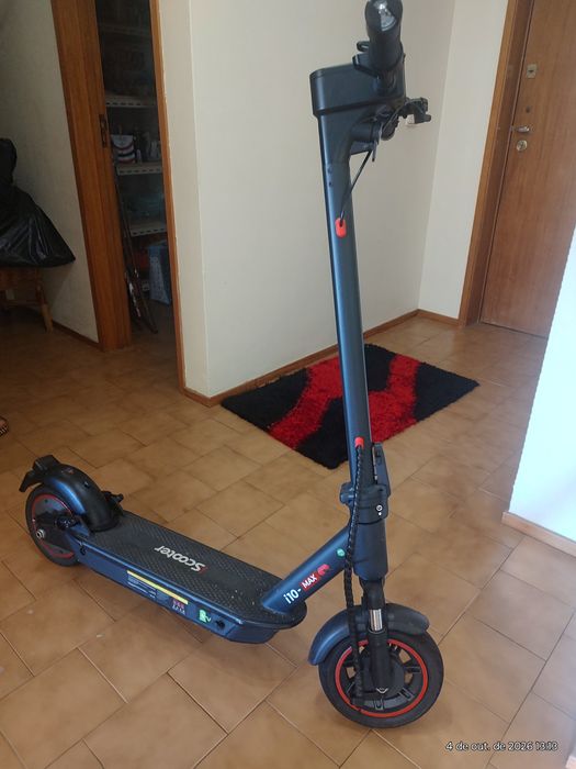 Vendo trotinete com todos acessórios .não entrego interessado entrar em contato com wastsap 967933368