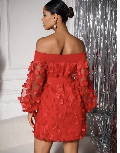 Вечірня сукня червоного кольору