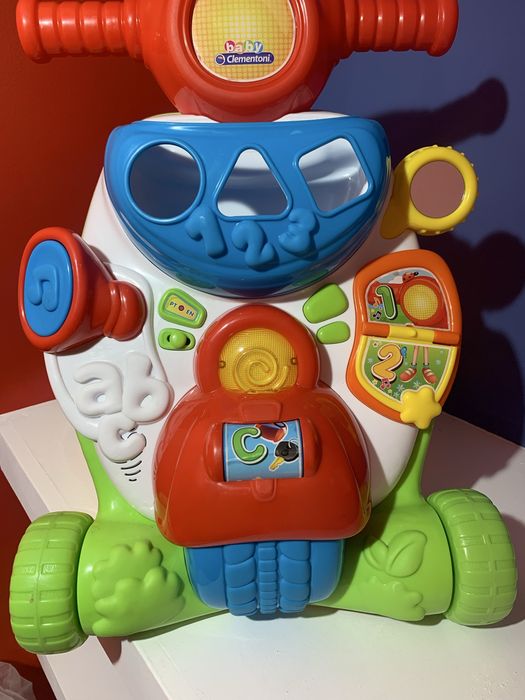 Andador/andarilho de bebe clementoni