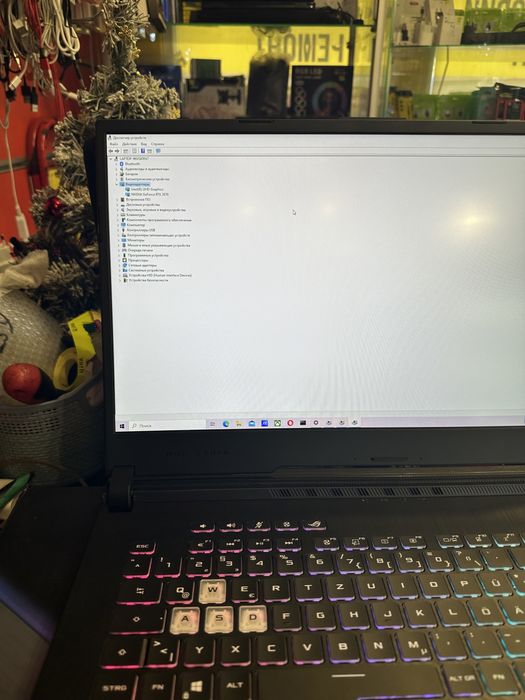 ROG Strix  G712LW i7 10750H/16Gb/SSD 512Gb/ Hdd 1Tb/RTX2070 8Gb/Win11