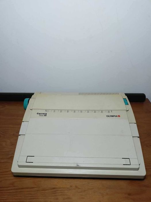 Máquina de escrever Olympia