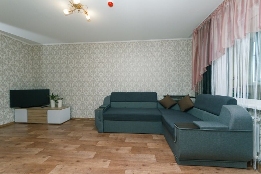 Посуточно.2комнатная.С видом на Днепр.Патриотика.Позняки-Осокорки.-4-555.biz.ua