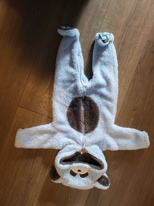 Kombinezon r.58 ciepły polarowy panda szop z uszkami, milutki jak nowy