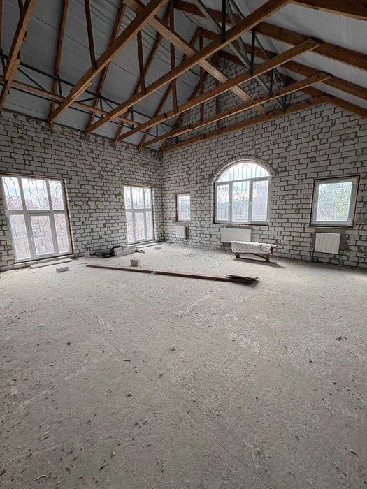 Продам большой дом в живописном месте Обуховка Кировское