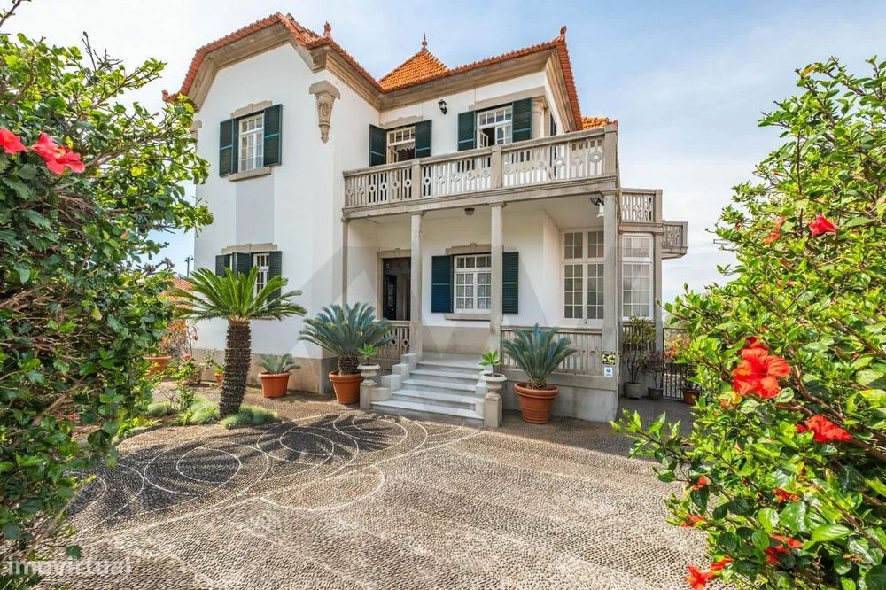 Moradia T4 na Rua Conde Carvalhal - Funchal