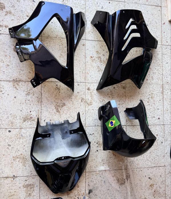 Carenagem de pista M1000rr 2023