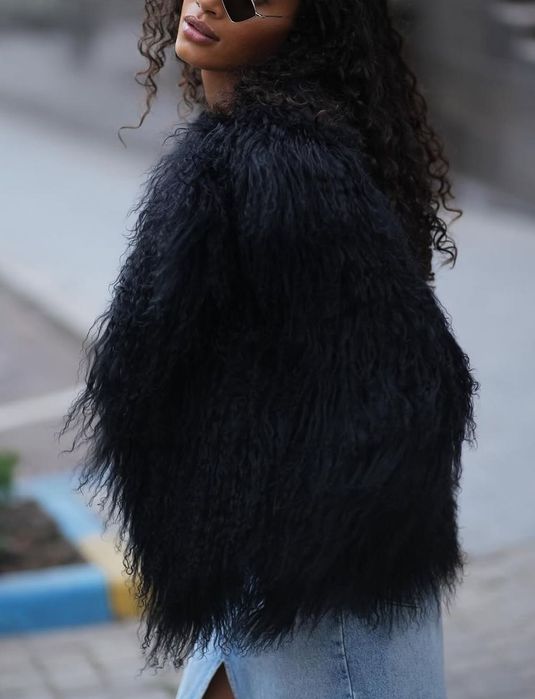 Шуба з натуральної лами