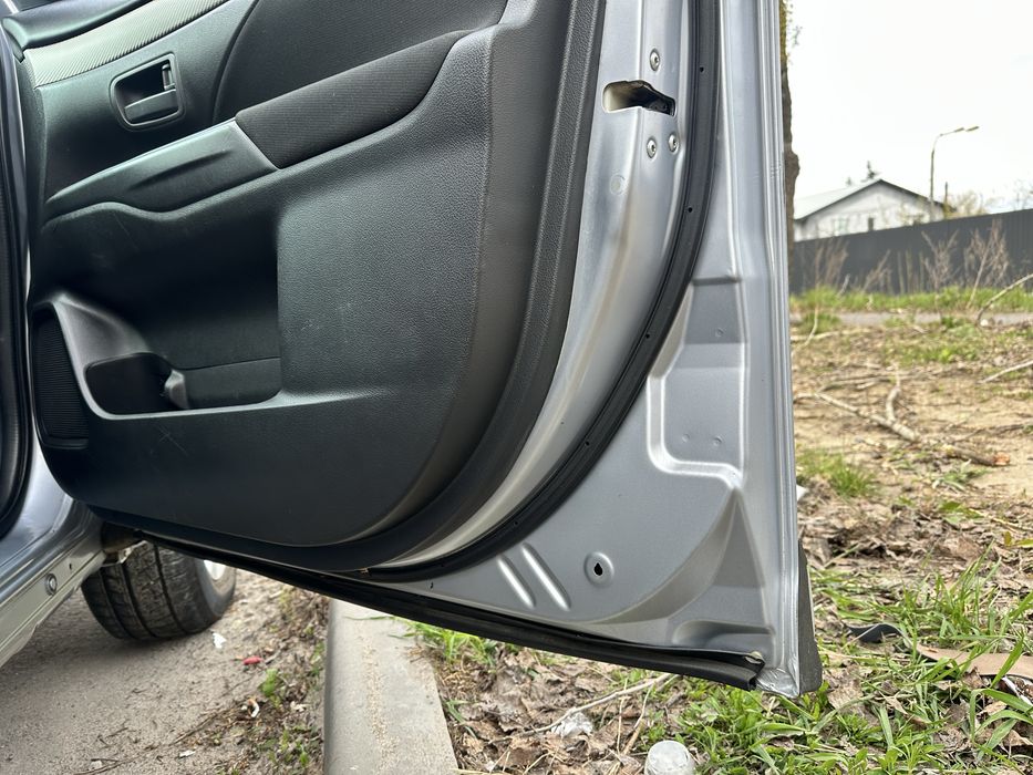 Mitsubishi  Outlander 4WD 2015 під ремонт КПП