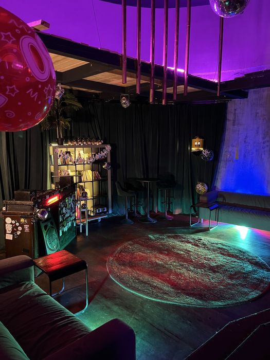 Klub na wynajem – 18-stki, urodziny, imprezy prywatne Warszawa