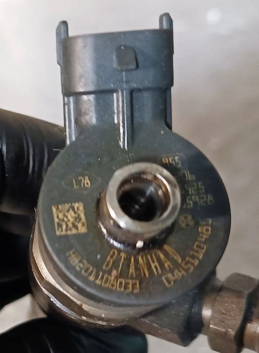 INJECTOR / INJETOR BOSCH RENAULT KANGOO / CLIO IV / CAPTUR / CITAN