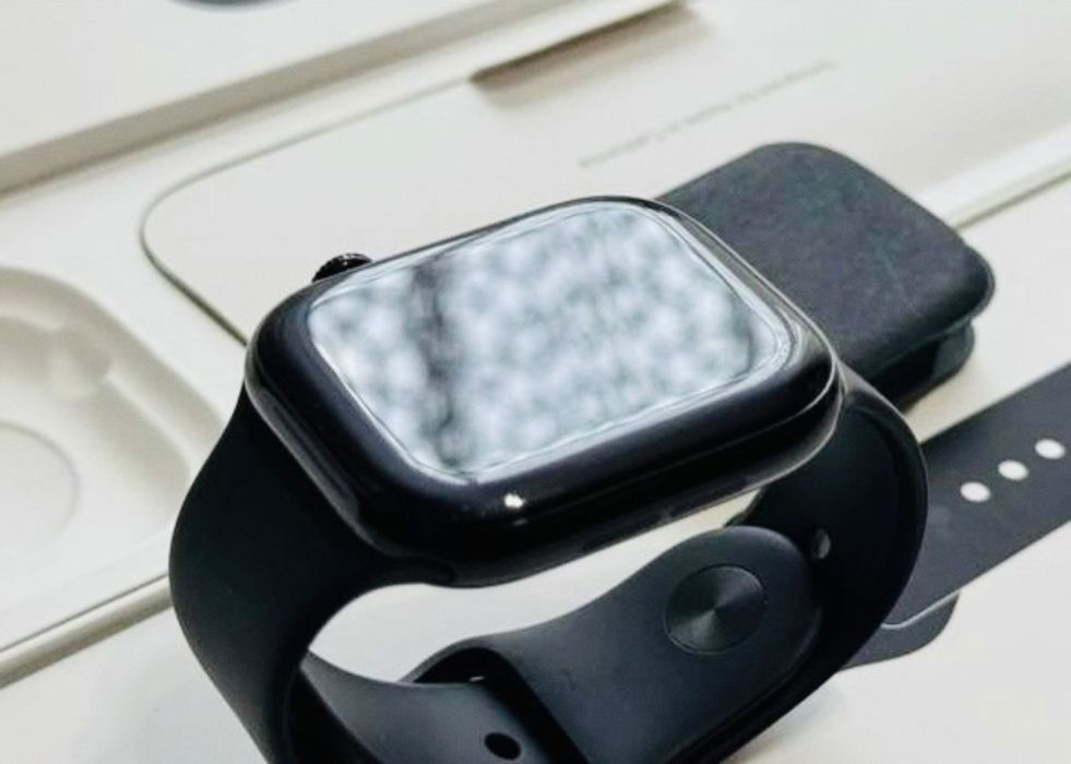 Смарт-годинник Apple Watch 10 jet black 97% батарея. Ідеальний стан