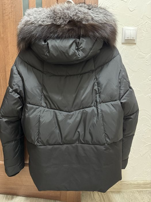 Продам зимову куртку жіночу