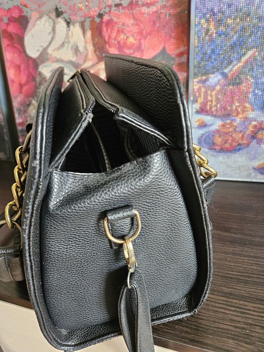 Жіноча сумка чорна