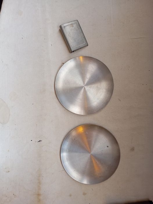 Підставки з Німеччини нові