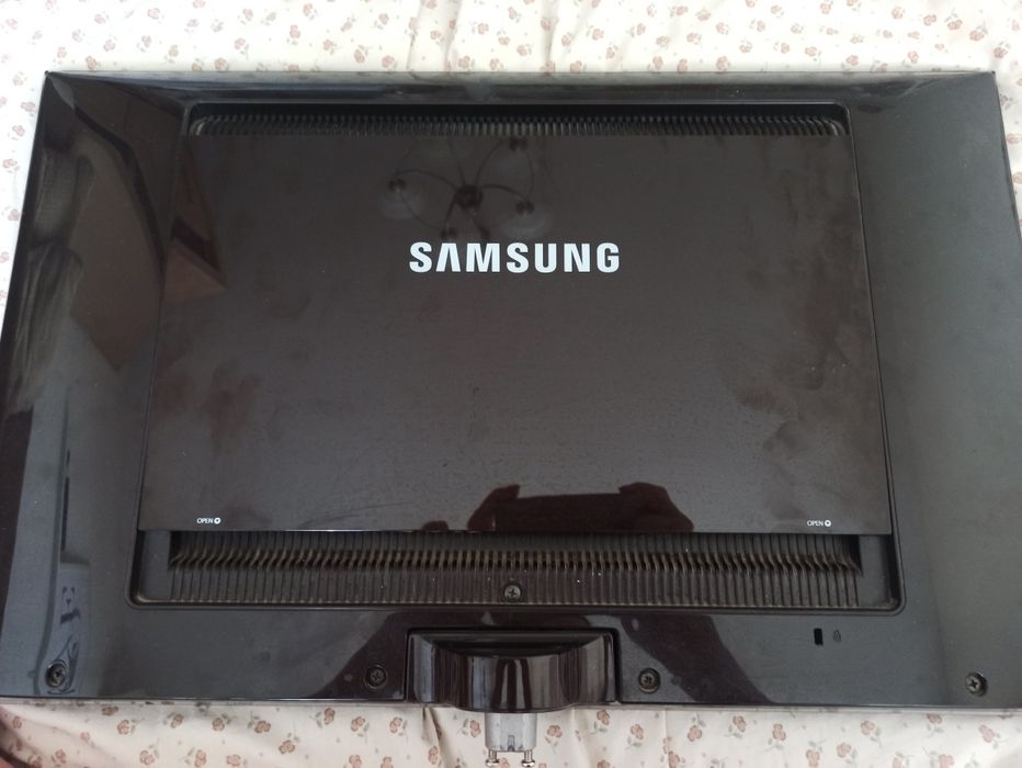 Телевизор-монитор 24"Samsung FX2490HD, модель LS24F9DSM/EN