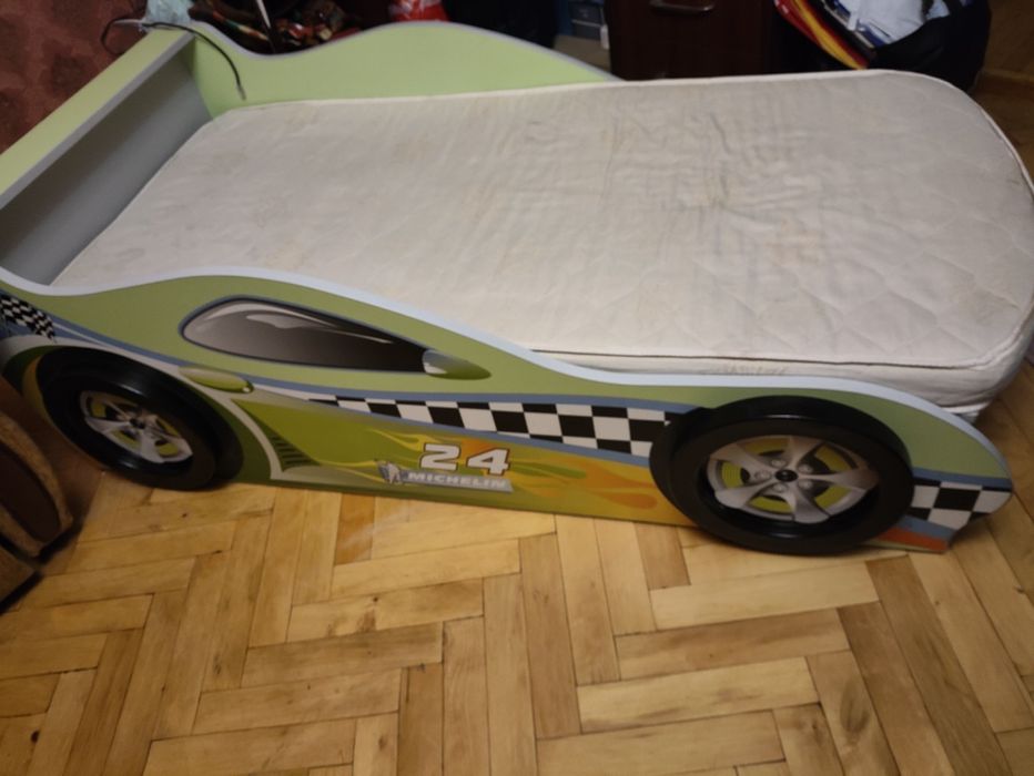 Ліжко машинка  дитяче