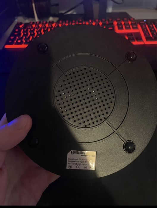 Coluna Bluetooth com Levitação Magnética e LED