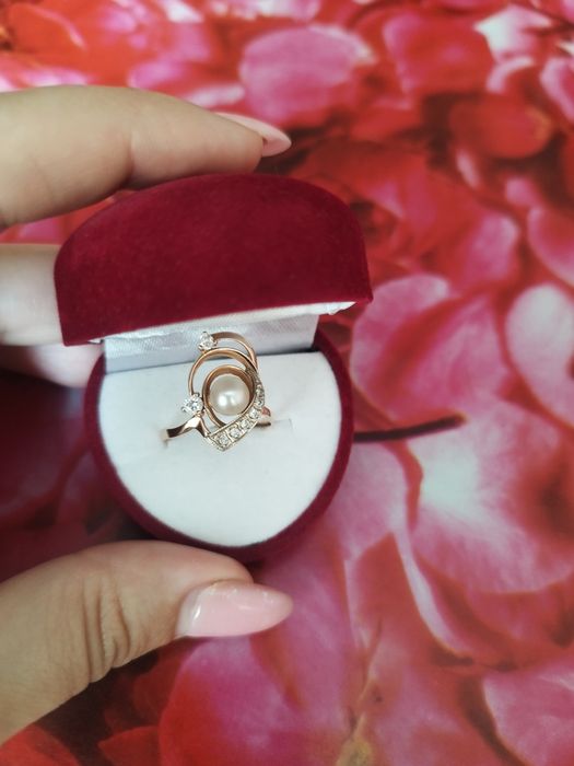 Золота каблучка 585 проби